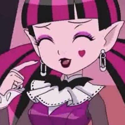 @dollpartii's profile picture