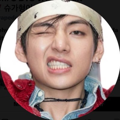 ro ✧ escuchó wings, mikrokosmos, best of me's profile picture