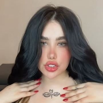 انجي خوري🍒's profile picture