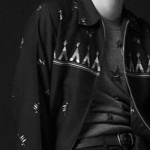 j misses brussels 🚶‍♀️'s profile picture