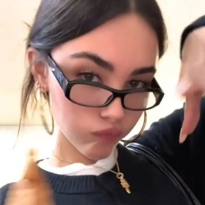 ⋆'s profile picture