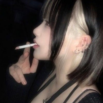 VazquezMarivi's profile picture