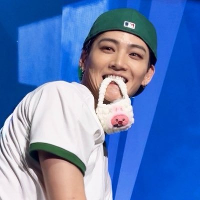 뷰¨ㅍㅅㅍ ˖𓂃.☘︎ ݁˖'s profile picture