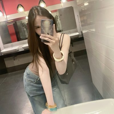 P's profile picture