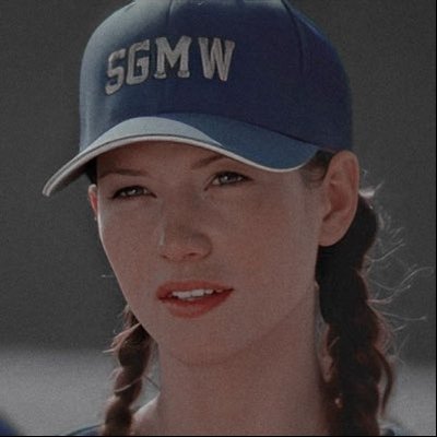 PΣƬЯӨVΛ ƧΛᄂVΛƬӨЯΣ's profile picture