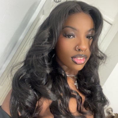 ria ⋆.ೃ࿔*:・'s profile picture