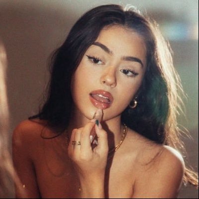 𝓱𝓲𝓵𝓵𝔂🍓's profile picture