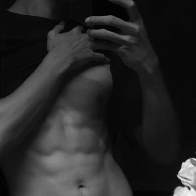 u's profile picture
