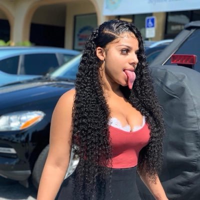 MikaylaSarsraa's profile picture