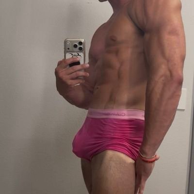 comewhiteeee's profile picture