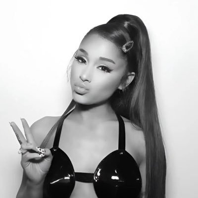 freakbygrande's profile picture