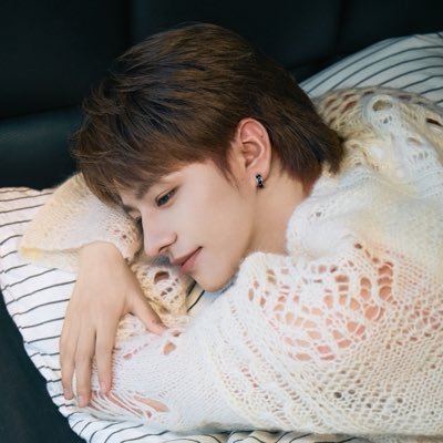 LE'V's profile picture