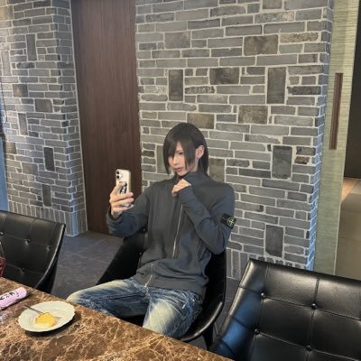 hero's profile picture