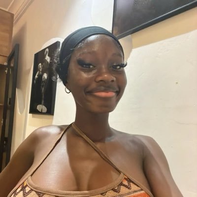 Peace 𝜗𝜚🎀's profile picture