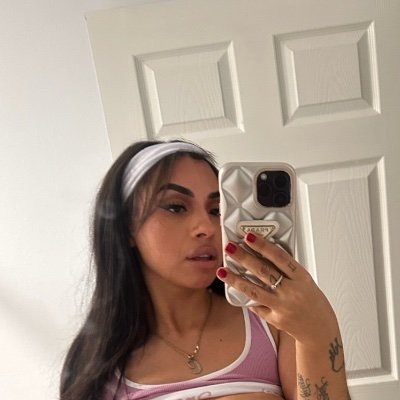 𝒴𝑜𝓊𝓇 𝒸𝒾𝒸𝒾 𝒷𝒶𝑒 ✭ 💋💜🪽's profile picture