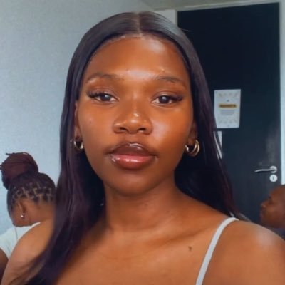 sativaloreee's profile picture