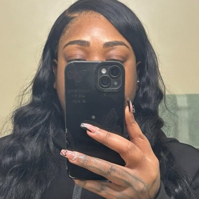🖤's profile picture