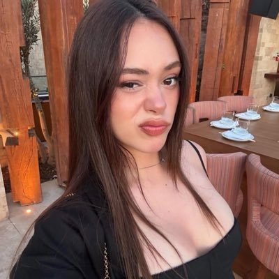 elwfyy's profile picture