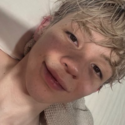 maplefroggy's profile picture
