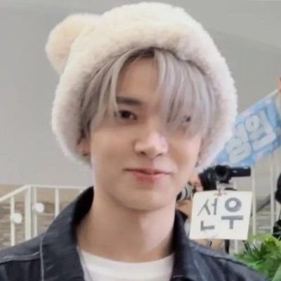 lhschaconne's profile picture
