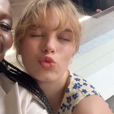 isa ✶'s profile picture