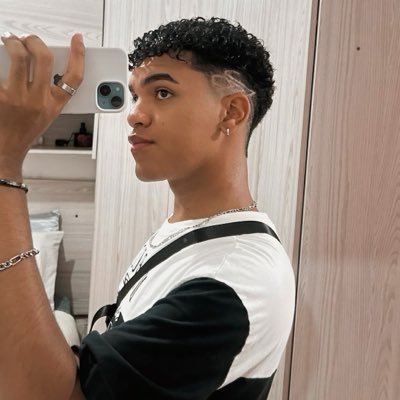 equilibrivm river red's profile picture