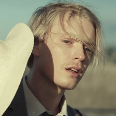 lovefreddiefox's profile picture