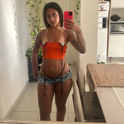 Carolini Amurim🧜🏽♀️'s profile picture
