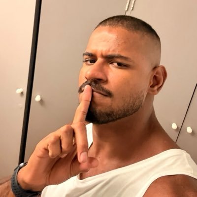 O Dan Titan's profile picture