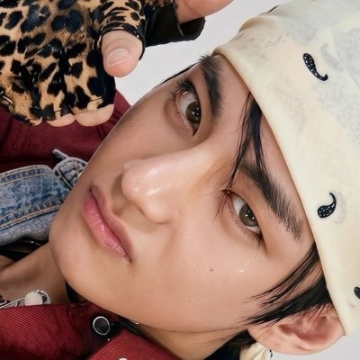 put 🐿️🐻's profile picture