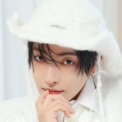 𝗺𝘆 𝗮𝘂𝗿𝗼𝗿𝗮.'s profile picture
