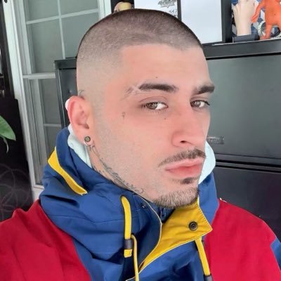 zouisfcknreal's profile picture