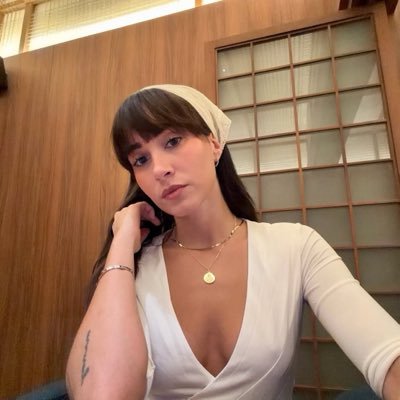 leti☀️📖|| off campus's profile picture