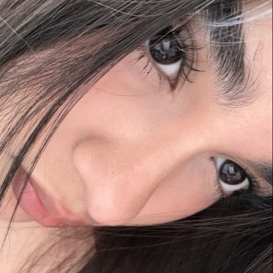 lucy's profile picture