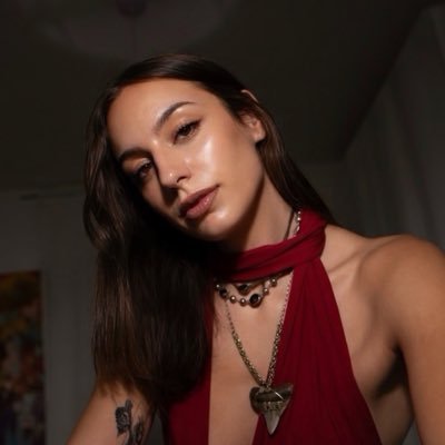 issy's profile picture