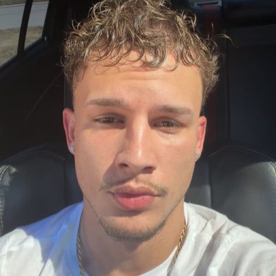 tone 🃏's profile picture