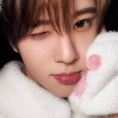 sion le glaseo su donita rosita a yushi's profile picture