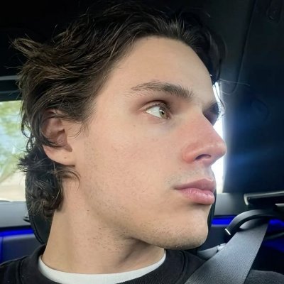 rhaeggall's profile picture