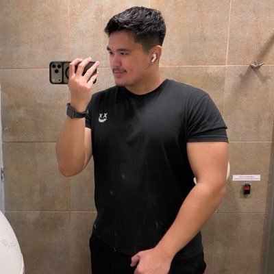 esis's profile picture