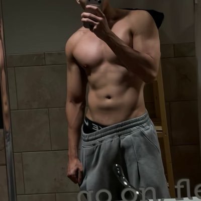 YM1SY's profile picture