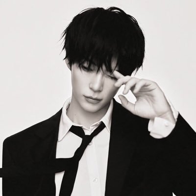 euphrosez's profile picture