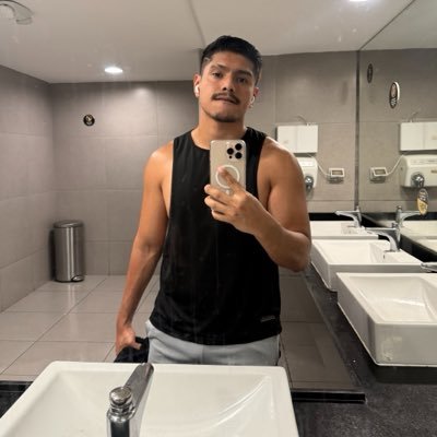 antomisett's profile picture