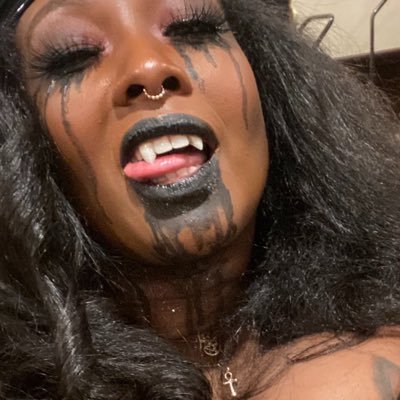 DarqMisstress's profile picture