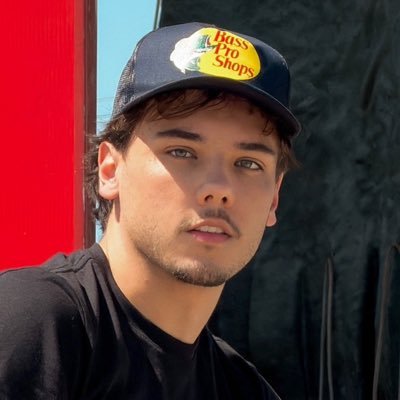 m's profile picture
