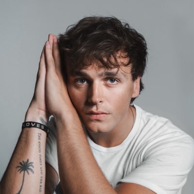 JonahMarais's profile picture