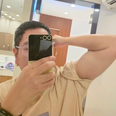 henlotimtim's profile picture