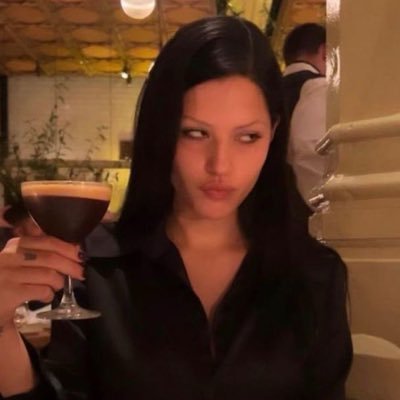 liz ✮⋆˙'s profile picture