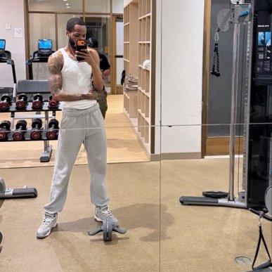 6foot3threeNYC's profile picture