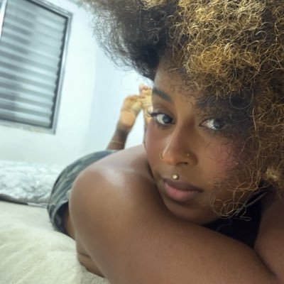 negaveianova's profile picture