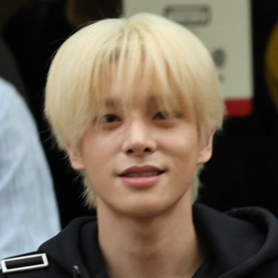 hana ૮ ․ ․ ྀིა's profile picture